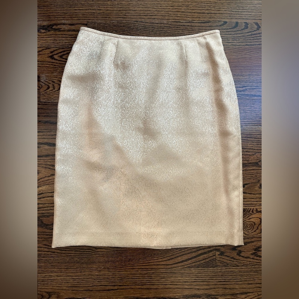 Le Suit Women’s Golden A- line Skirt size 14P